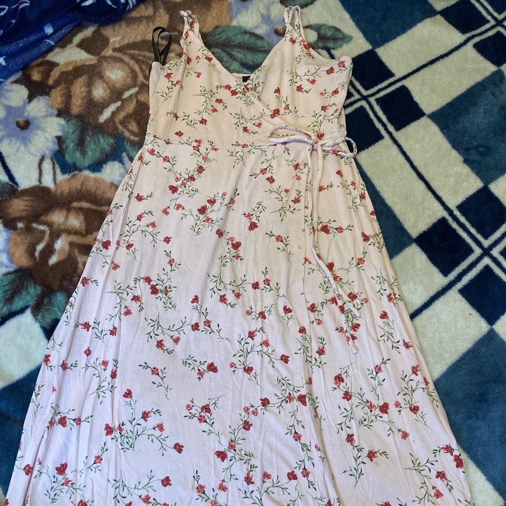 Forever 21 dress floral print size L used once